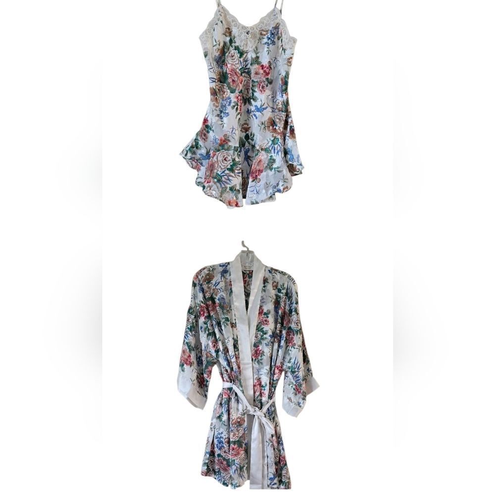 Victoria's Secret Women's 2 piece set Robe One Size Floral Print Gold Label